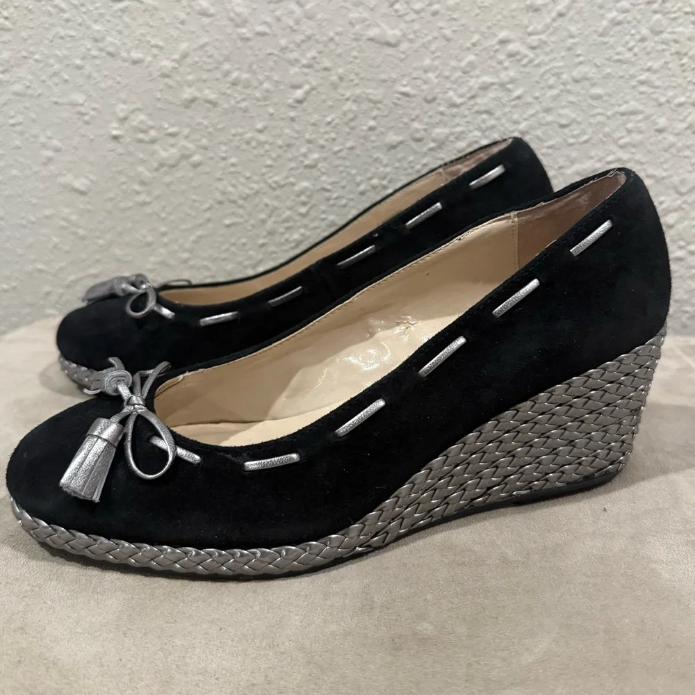 Lauren Ralph‎ Lauren Women’s Black and Silver  Cambree Wedges Size 7.5B